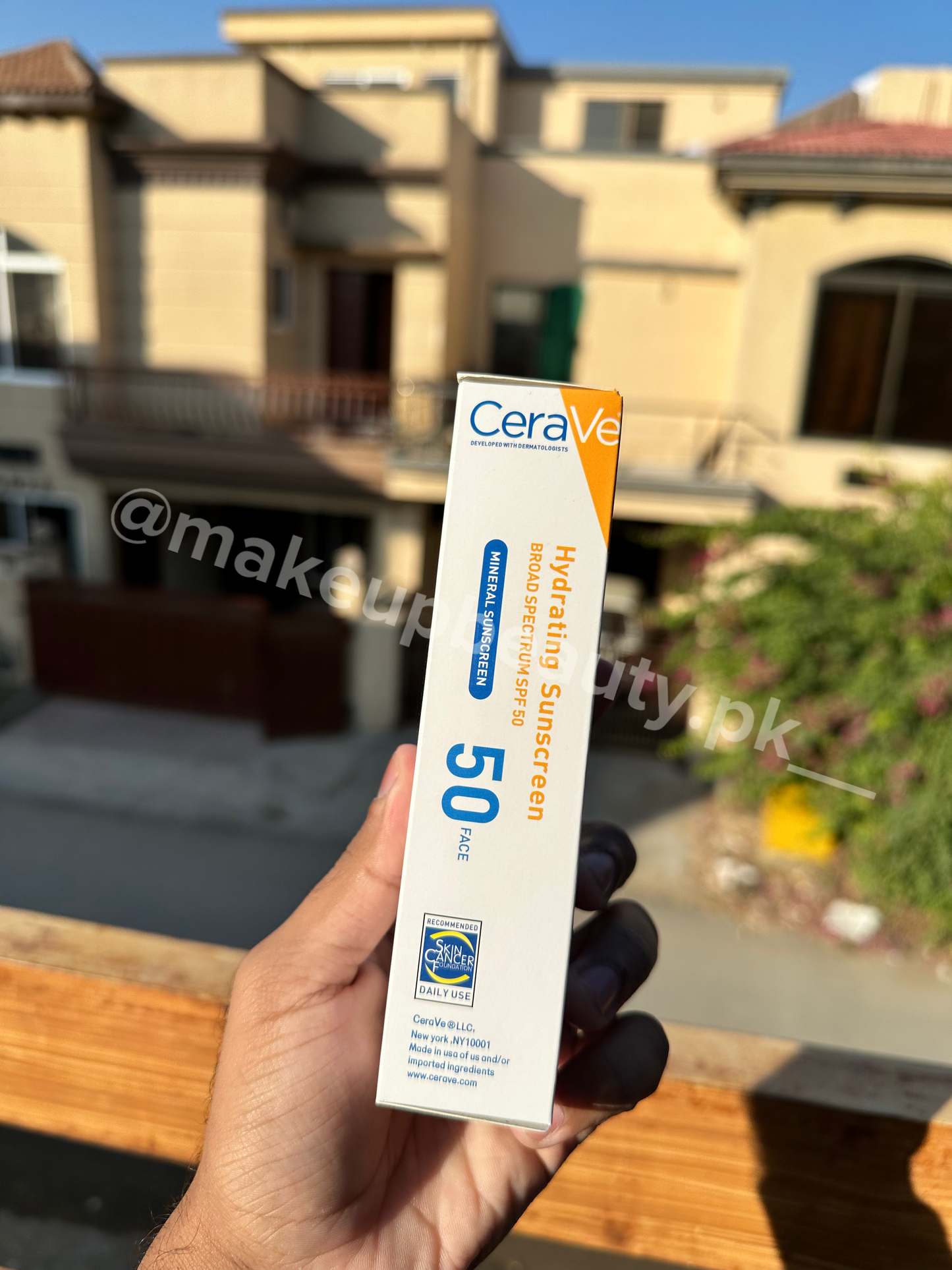 Cera ve Hydrating Mineral sunscreen. 75 ml