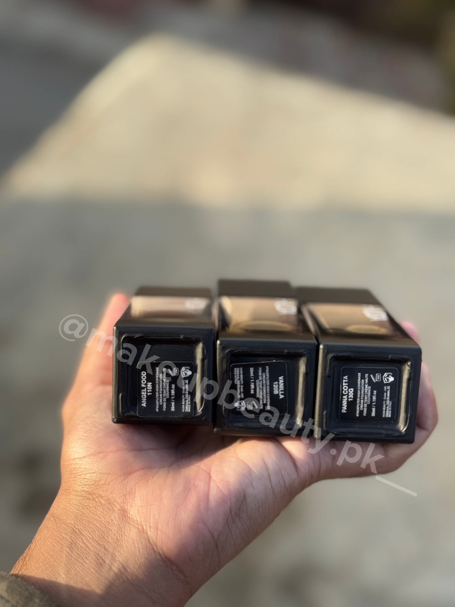 Hudabeauty FauxFilter Foundation 35 ML Original Factory leftover stock.