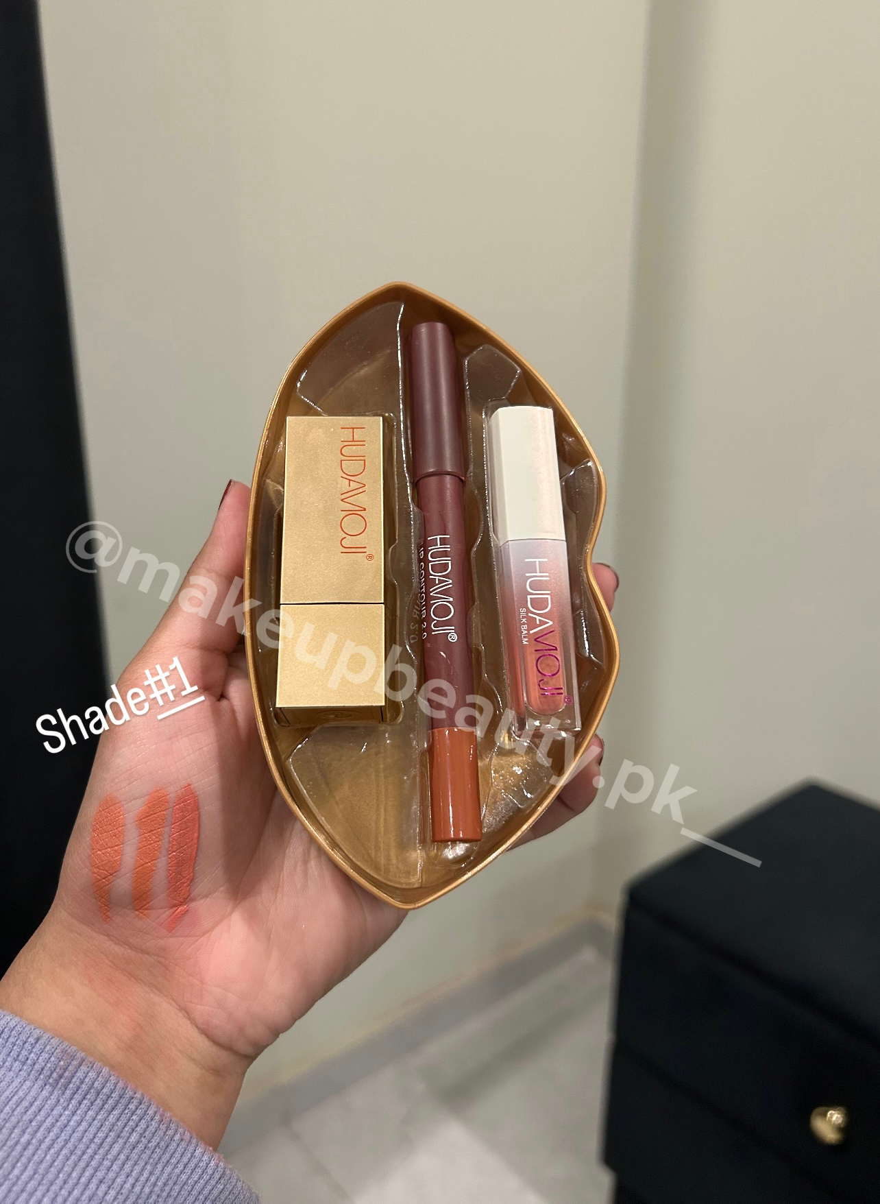 Hudamoji 3 in 1 Velvet matte Lip care trio set.