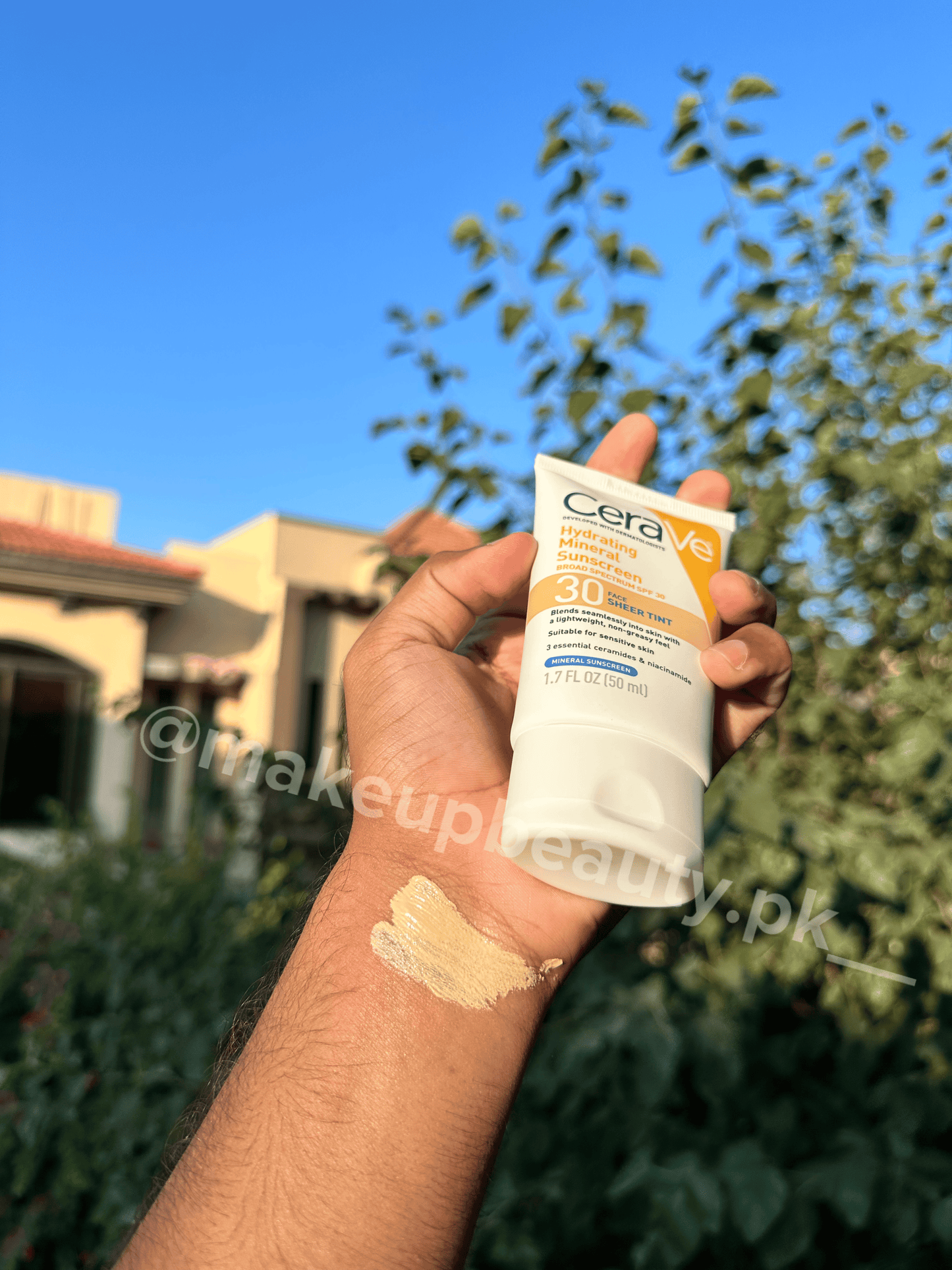 CeraVe Hydrating Mineral Ultra sheer Tinted Sunscreen spf 30 50 ML