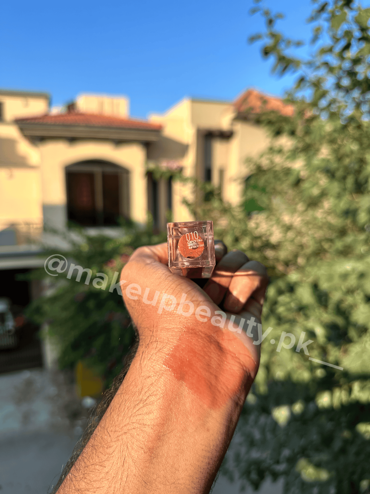 Maybelline Lifter Gloss Limited stock buy each now at Lowest Price😍✨.