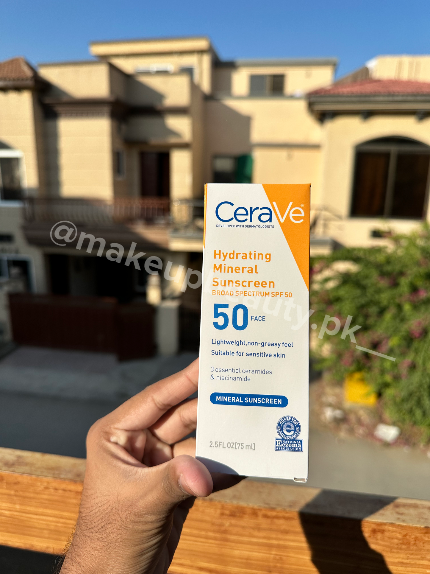 Cera ve Hydrating Mineral sunscreen. 75 ml