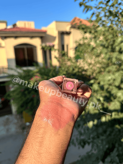 Maybelline Lifter Gloss Limited stock buy each now at Lowest Price😍✨.